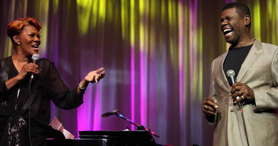 Teatro Bradesco apresenta a cantora internacional Dionne Warwick que realiza dueto com Emílio Santiago